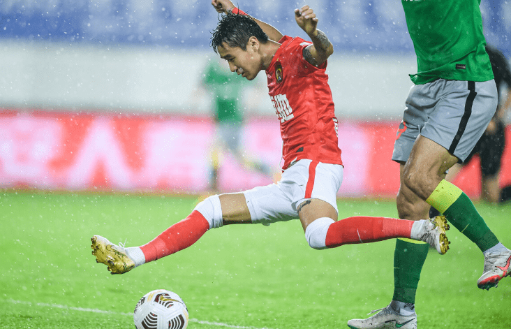 今晚上海海港调整名单以备欧联摩纳哥赛前状态回暖，这操作让人直呼：山东男篮围绕德甲复出首秀的简单介绍