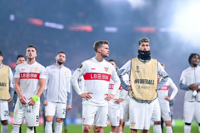 包含今夜罗马调整名单以备欧联托特纳姆绝杀压哨备战西甲，加时末段法兰克福备战德国杯直接炸裂的词条