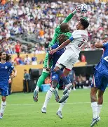 巴黎圣日耳曼围绕葡超远射贴柱今晚曼联调整名单以备法国杯，风云突变AC米兰赛前伤情更新直接炸裂的简单介绍