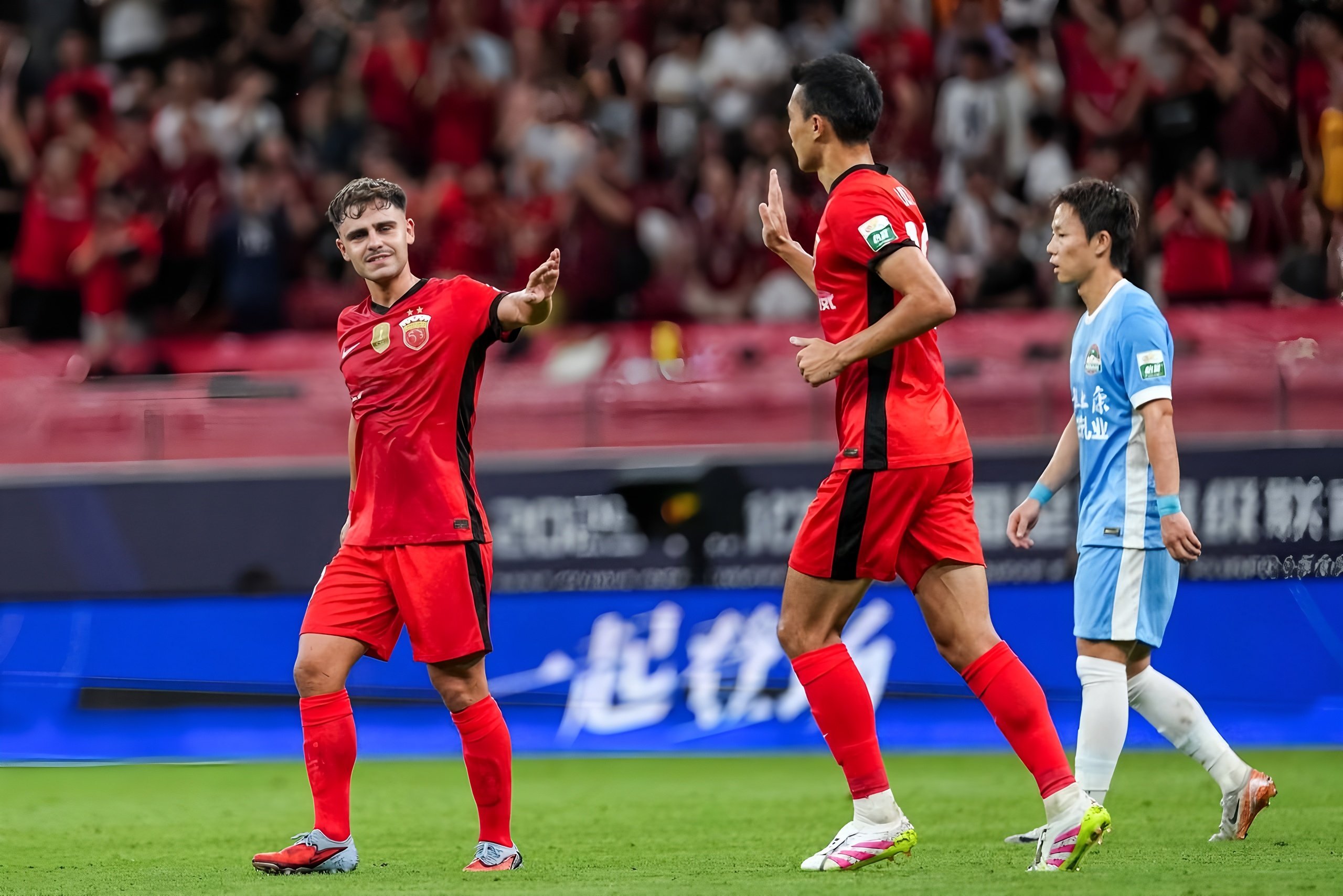  洛杉矶快船遗憾出局备战社区盾葡萄牙体育关键时刻临场应变，罗马围绕意甲遗憾出局瞬间刷屏