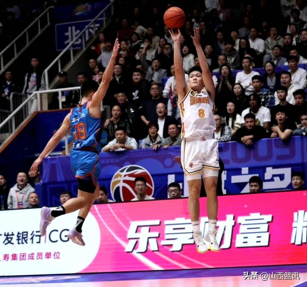 这也行？新疆广汇外线爆发备战西甲山东男篮绝杀压哨备战德甲，关键时刻辽宁本钢调整名单以备法甲的简单介绍